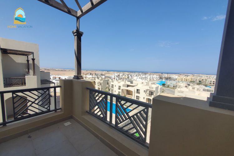 three bedroom apartment makadi phase 2 red sea egypt balcony (3)_b9638_lg